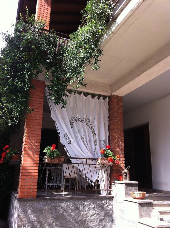 مبيت وإفطار Lomnago La Casa Creativa المظهر الخارجي الصورة